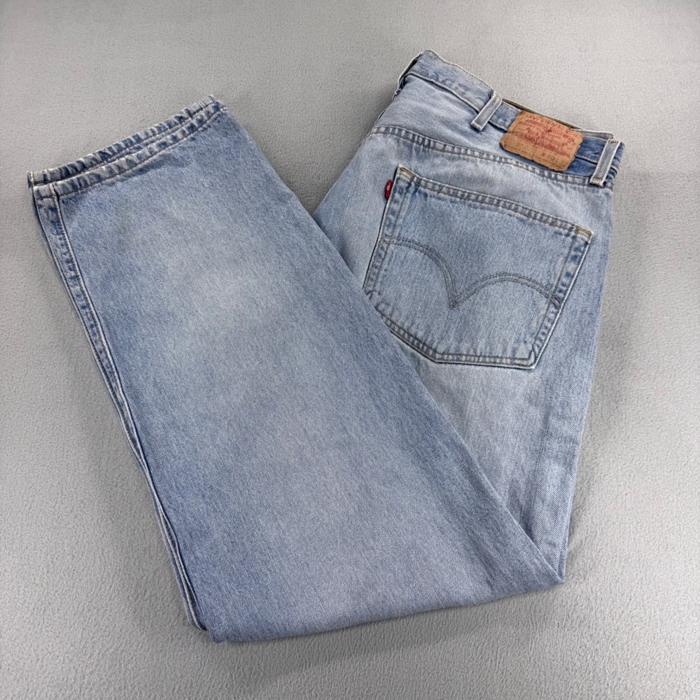 Vintage Levis 501 Original Fit Jean Men 40x32 Light Wash Blue Denim Straight Leg